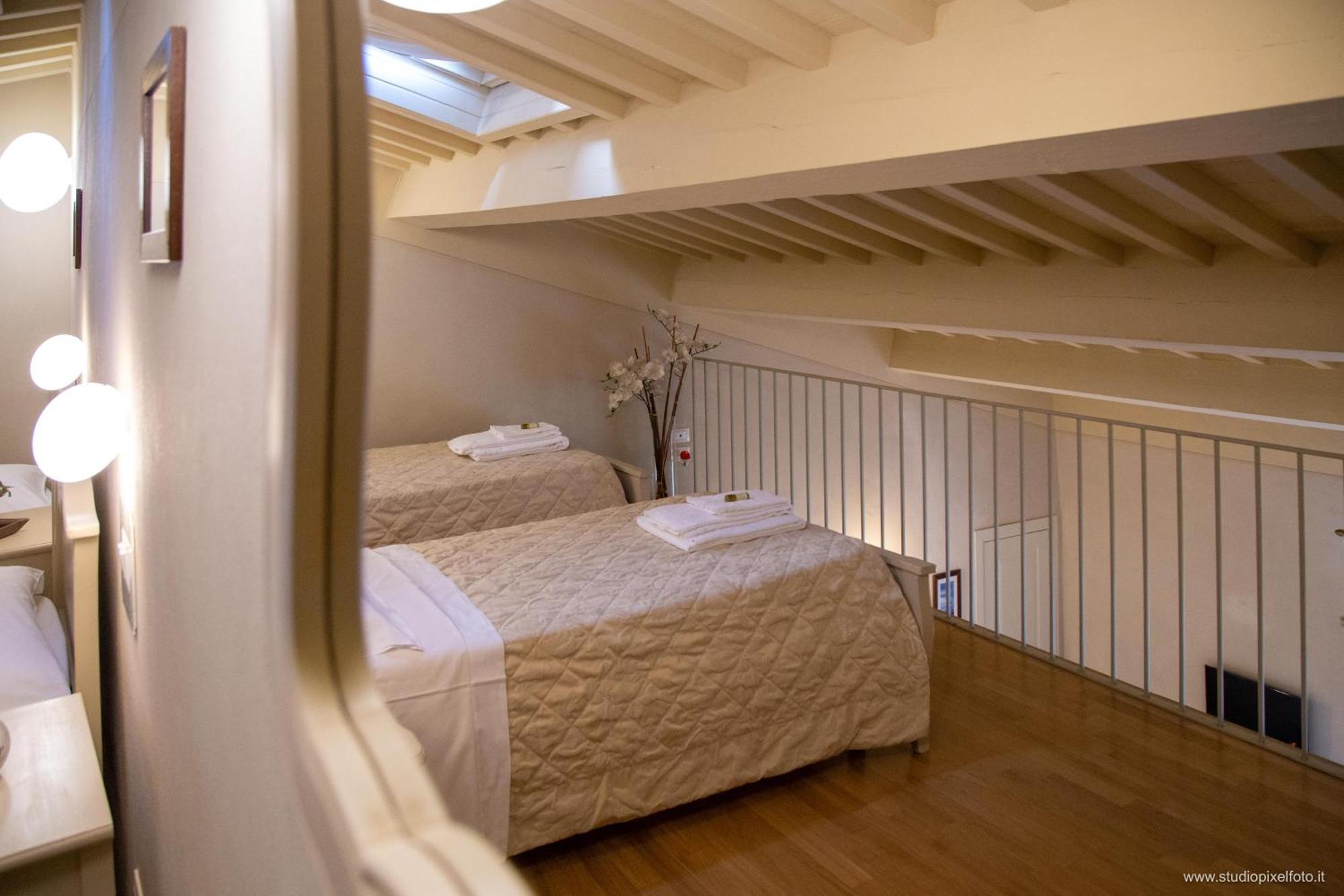 Отель Residenza D'Epoca Relais I Miracoli Пиза Экстерьер фото