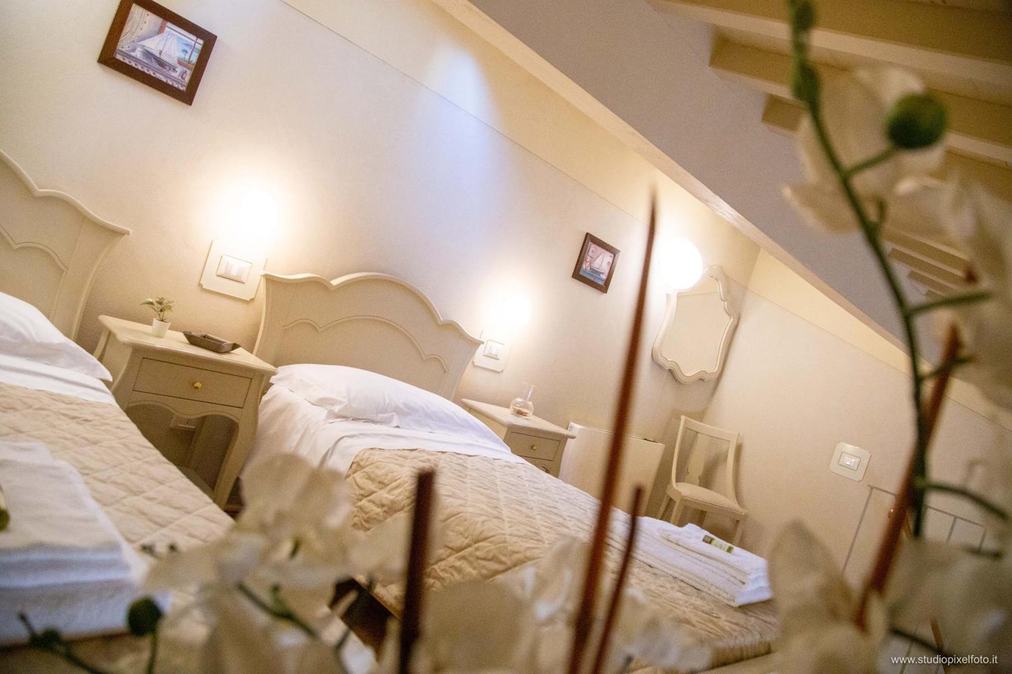 Отель Residenza D'Epoca Relais I Miracoli Пиза Экстерьер фото