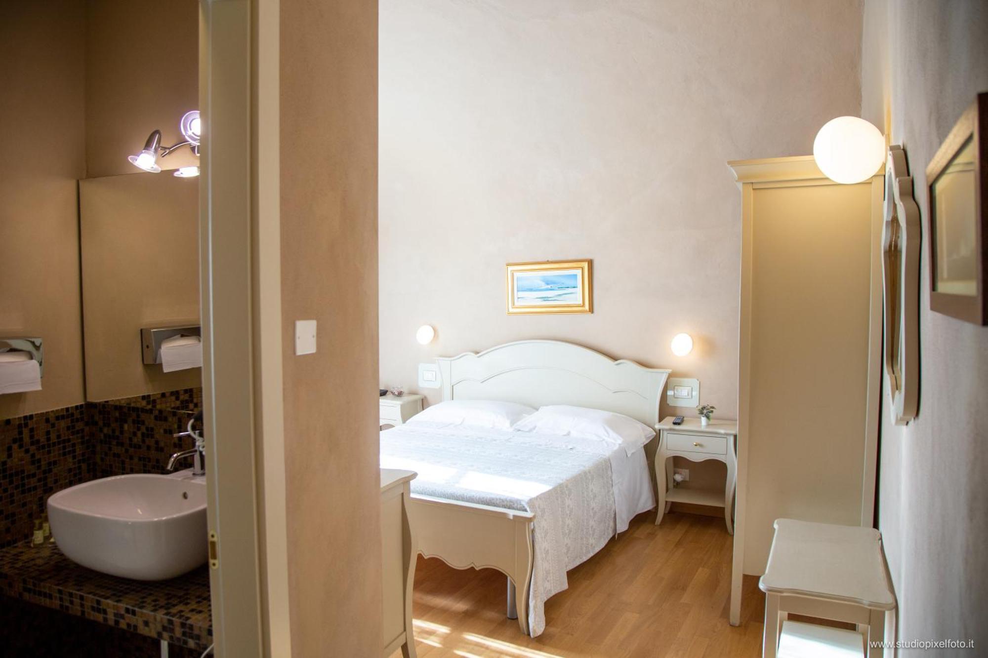 Отель Residenza D'Epoca Relais I Miracoli Пиза Экстерьер фото