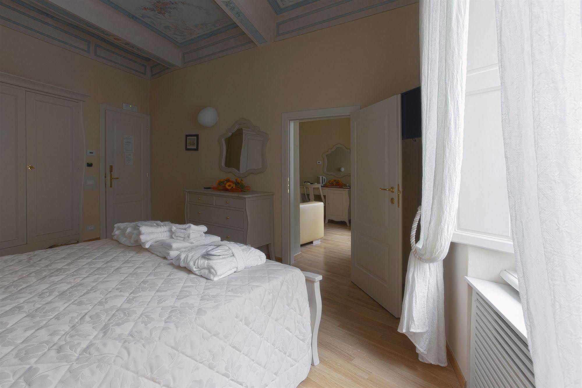 Отель Residenza D'Epoca Relais I Miracoli Пиза Экстерьер фото